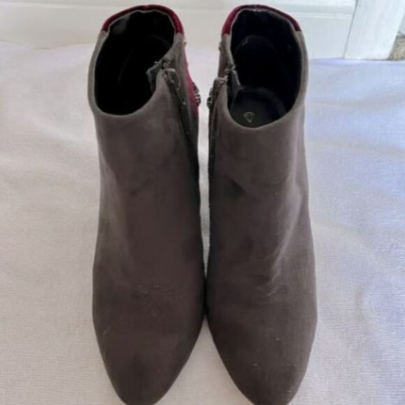 Anthropologie Farylrobin Suede Velvet Fawcett Booties Sz 8 - Picture 5 of 11